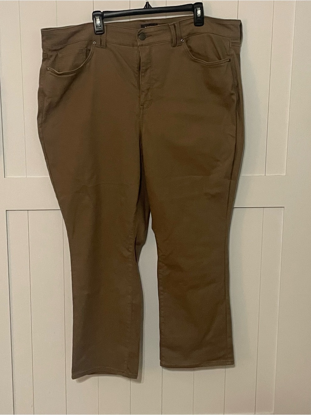 NYDJ Straight-Leg Jeans in Brown